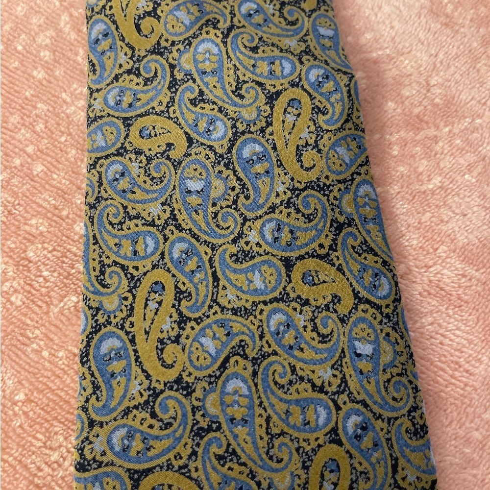 Stylish Paisley Tie in Blue and Gold - Picture 2 of 6